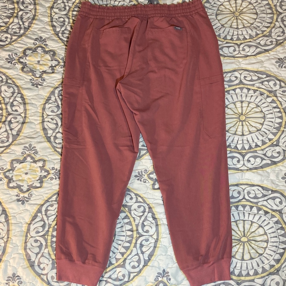 FIGS Zamora Jogger Scrub Pants Womens Size S Pink Nurse Slim Fit Pockets Cargo - Picture 13 of 15